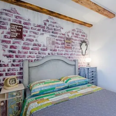 Rustic - Two Bedroom With Private Pool Crivac